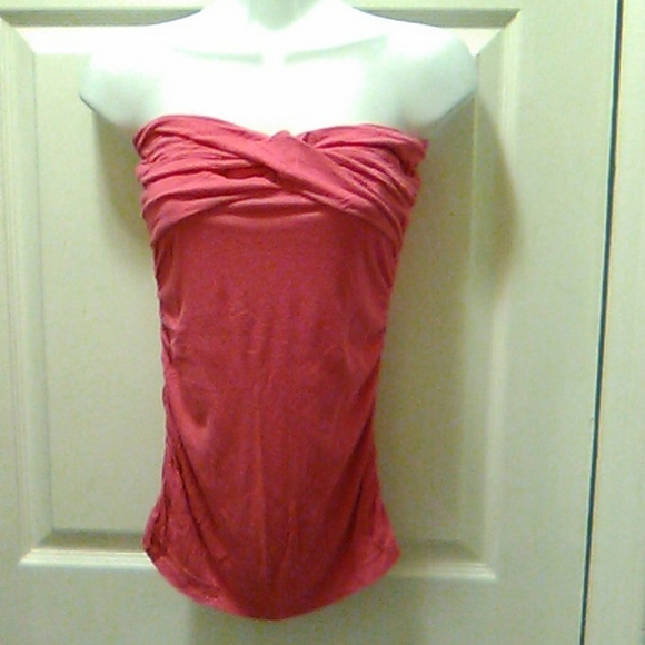 Rue21 Tops - Rue 21 Hot Pink strapless top (junior)